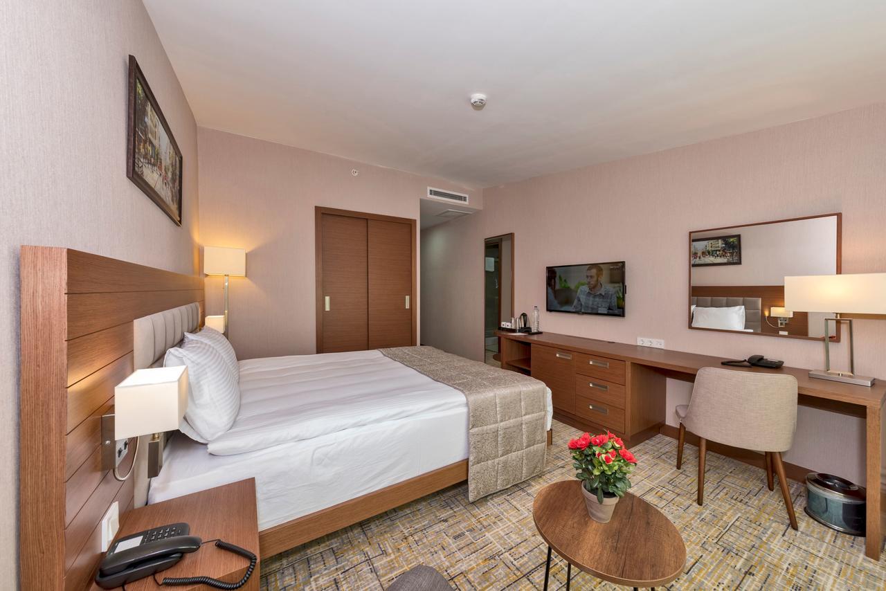 Land Park Hotel Istanbul Bagian luar foto