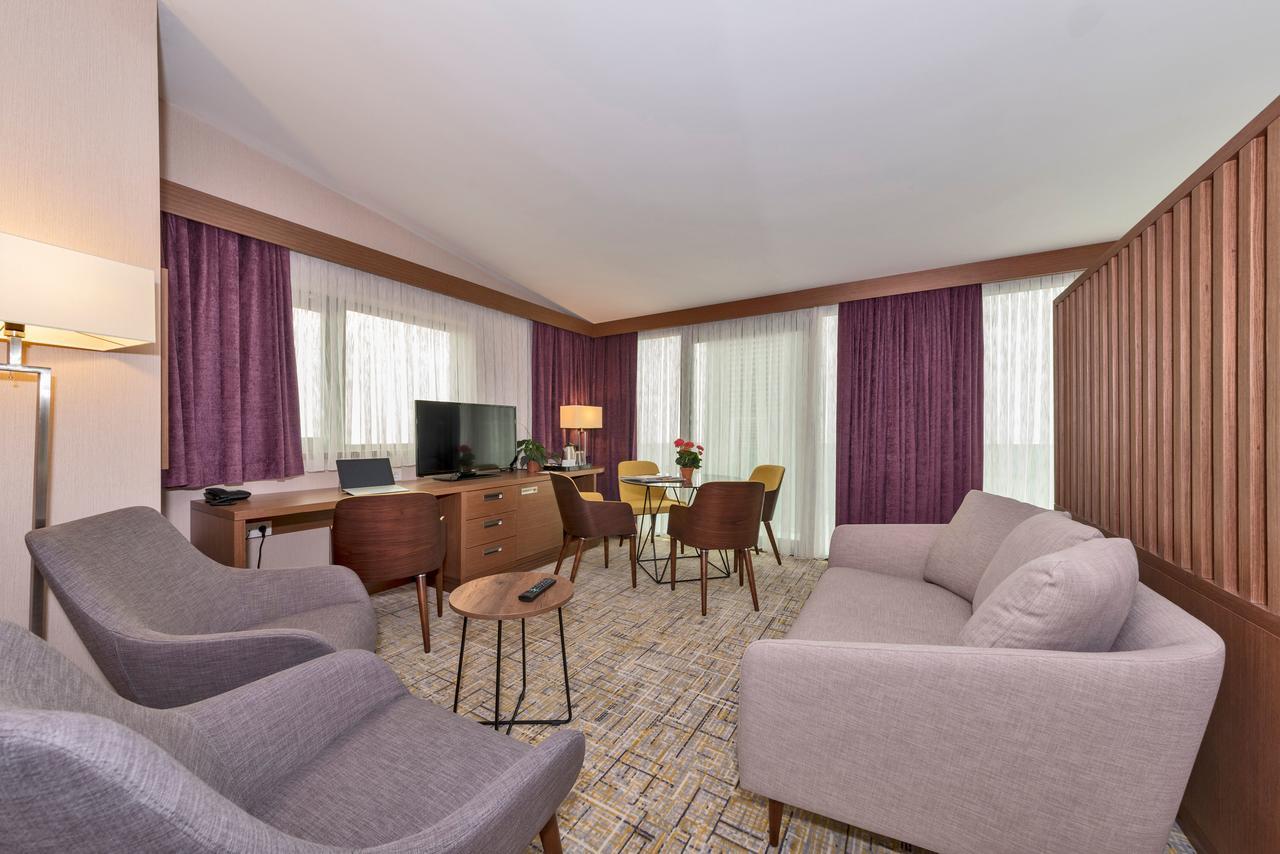 Land Park Hotel Istanbul Bagian luar foto