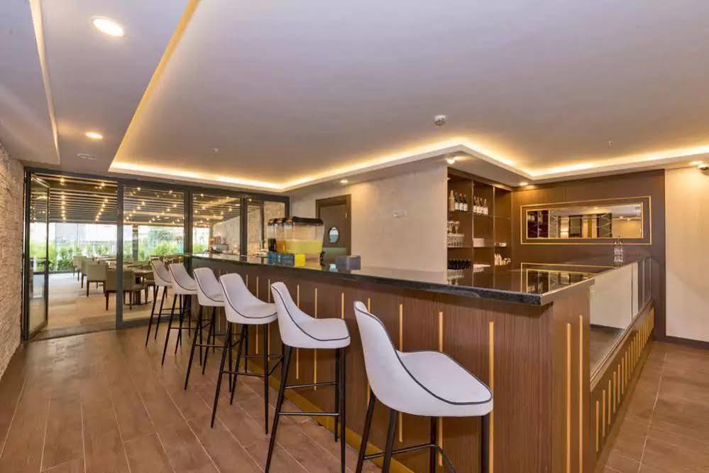Land Park Hotel Istanbul Bagian luar foto