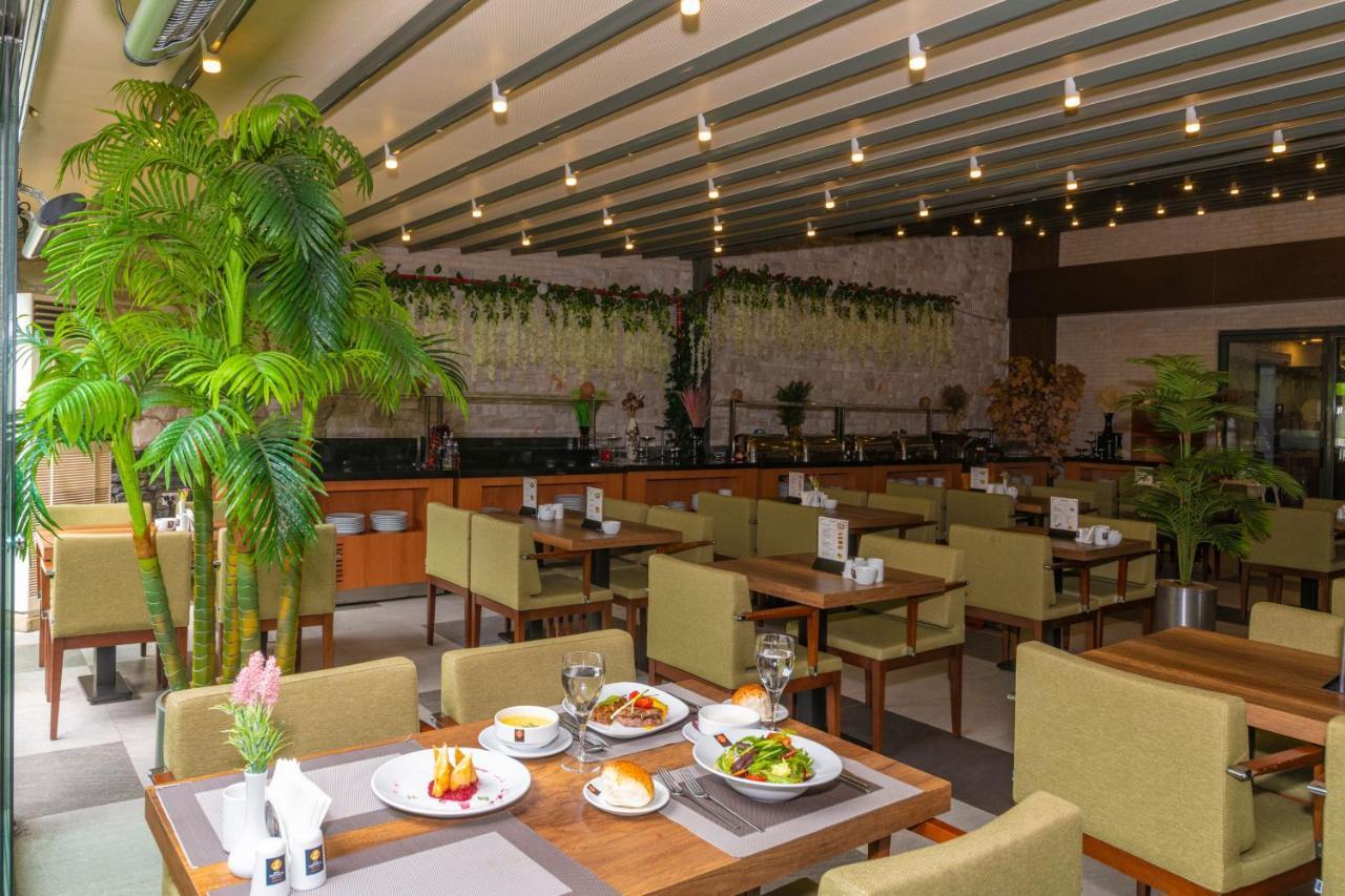 Land Park Hotel Istanbul Bagian luar foto